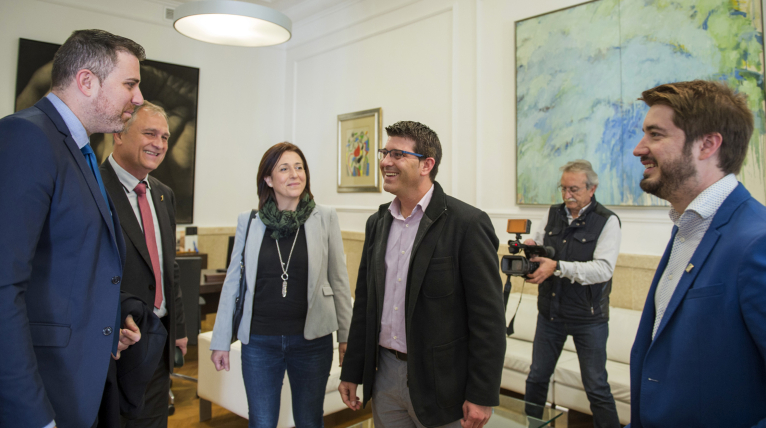 Rodríguez felicita els alcaldes de Llíria, Buñol i Cullera i les societats musicals pel seu projecte a tres bandes
