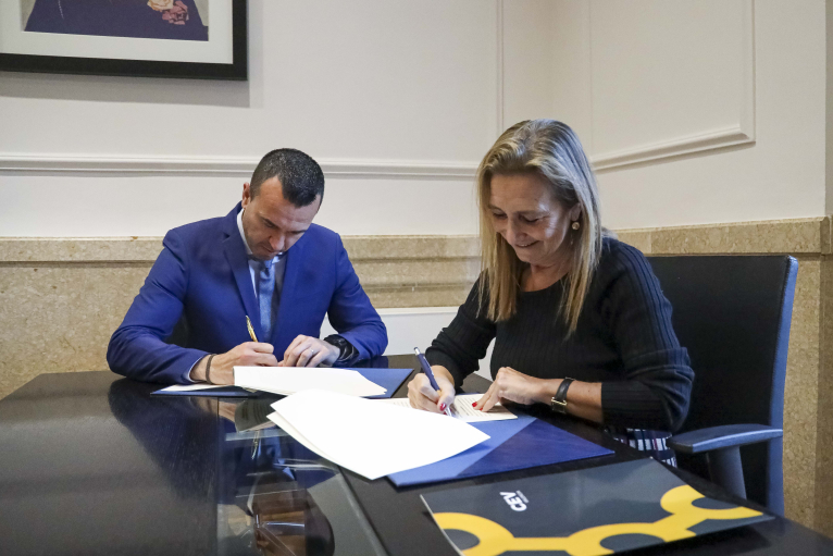 La Diputació de València i la CEV firmen un conveni de col·laboració per a consolidar el teixit empresarial i impulsar la creació d'ocupació