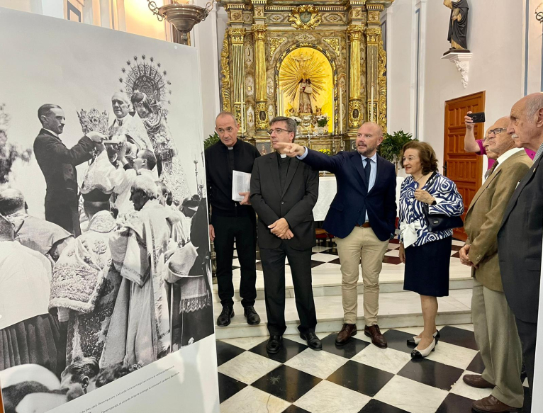 El Capitulet acull l'exposició sobre la Coronació de la Mare de Déu cedida per la Diputació