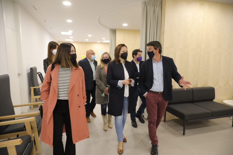 La diputada Pilar Sarrión visita els nous centres de ADIEM i AFAO a Ontinyent renovats amb ajuda de la Diputació