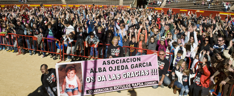 València s’aboca a la causa d'Alba Ojeda