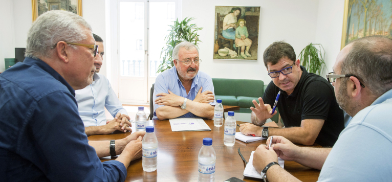 La Diputación estudia impulsar un plan de ocupación para mayores de 45 años en riesgo de exclusión social