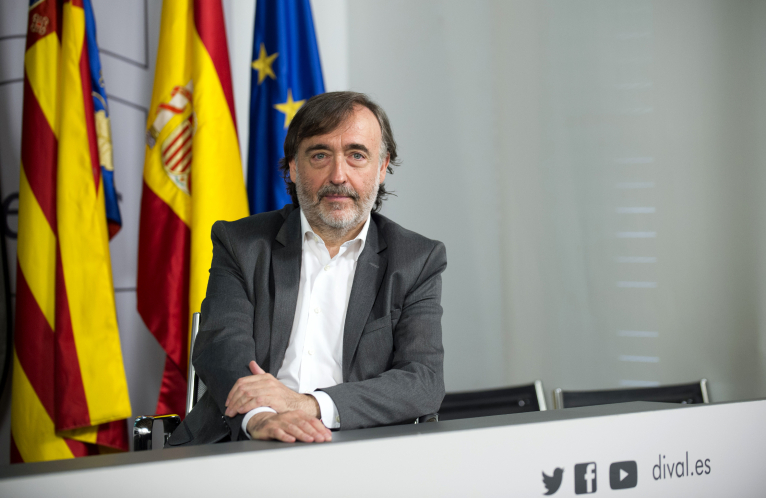 La Diputació ayudará a los ayuntamientos a ahorrar en la contratación de telecomunicaciones y carburantes