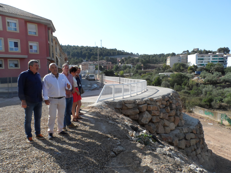 Nàquera reconstrueix el mur afectat per la pluja amb l’ajuda de la Diputació  