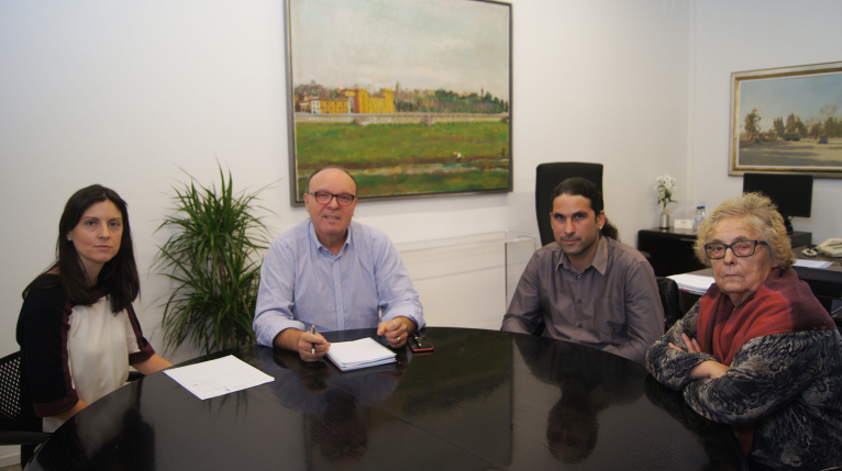 Pepe Ruíz atiende las necesidades del Ayuntamiento de Calles