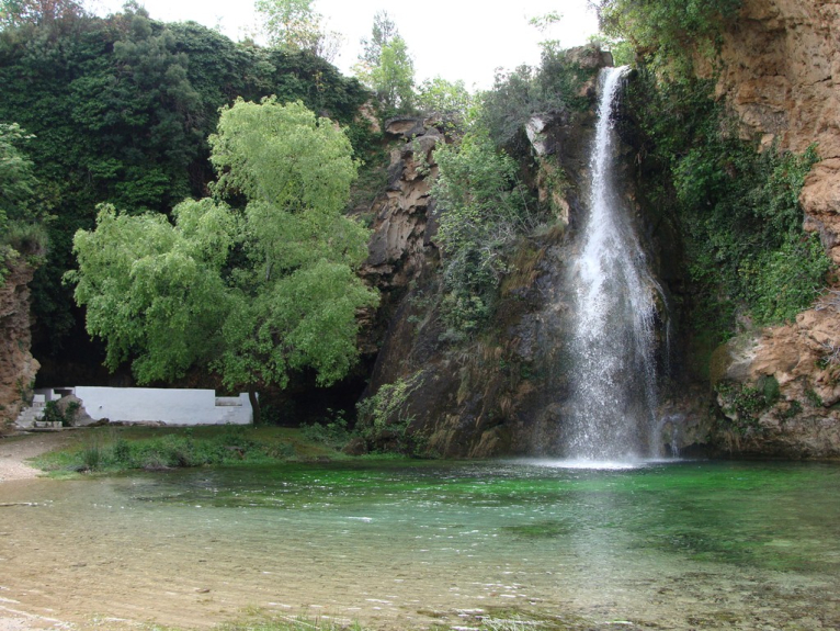 Cortes de Pallás combina naturalesa i gastronomia en la seua ruta mediambiental