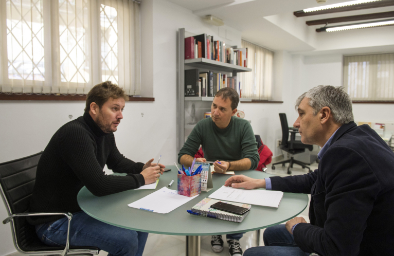 L'alcalde de la Pobla del Duc es reunix amb Andrés Campos per a conéixer les noves línies d'inversió esportiva