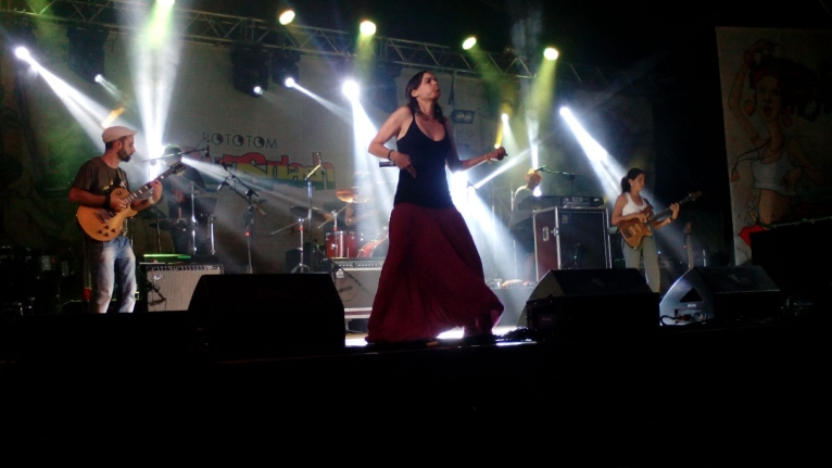 Candela Roots se convierte en el último finalista de Sona la Dipu tras ganar la semifinal en Utiel