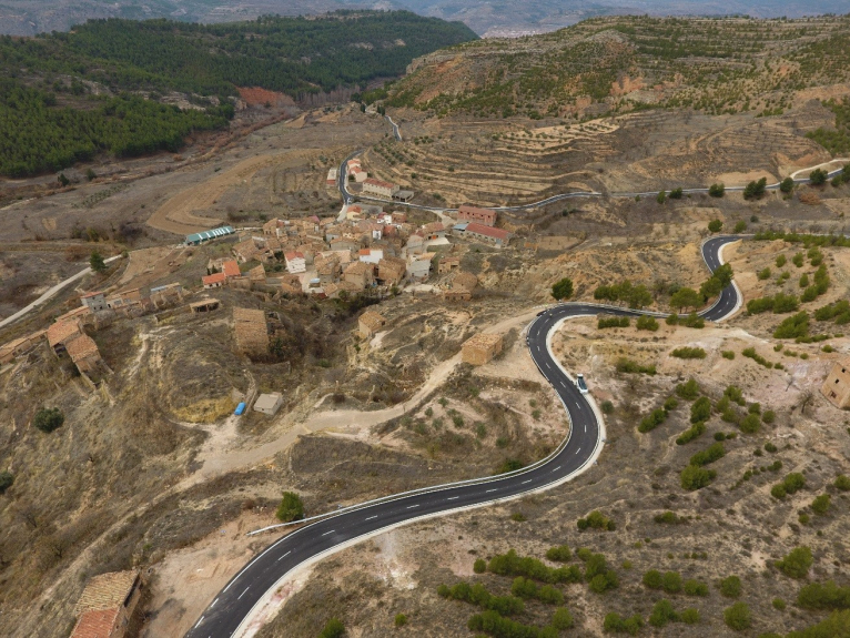 La Diputació de València amplía sus ayudas a los ayuntamientos para fomentar la movilidad de los vecinos de zonas rurales 