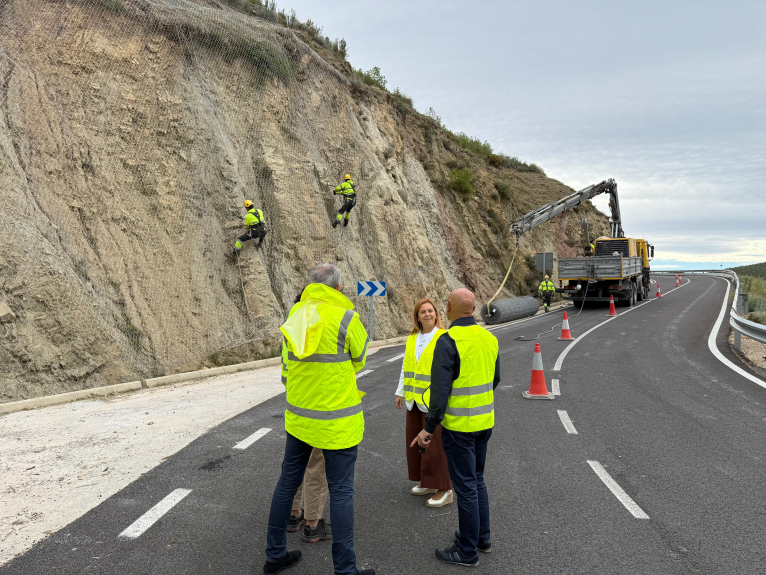 La Diputació de València habilitará una vía peatonal para acceder con seguridad a la Ruta de los puentes colgantes de Chulilla 