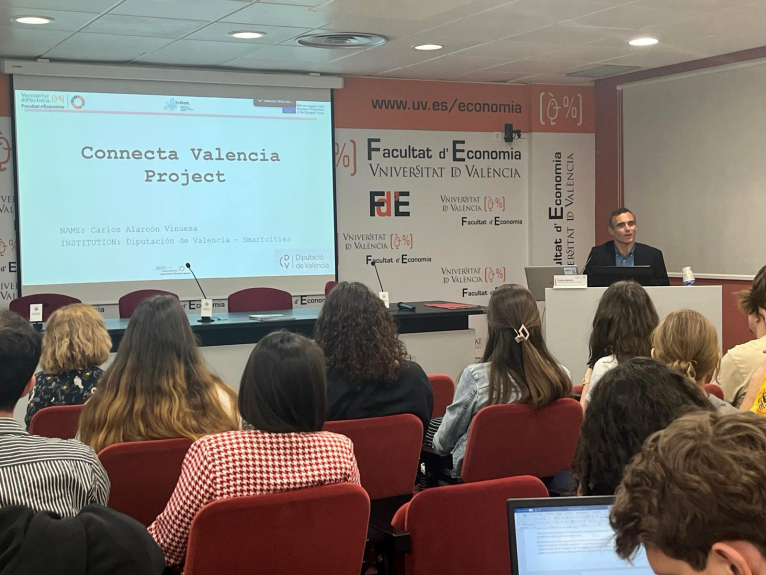 La Diputació de València muestra en la UV su modelo para digitalizar la gestión del turismo en los municipios  