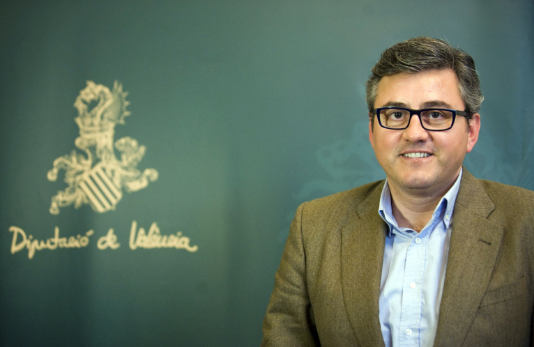 Grau: “En 2014 presentamos un innovador certamen de bandas y recuperamos las clases magistrales del Iturbi”