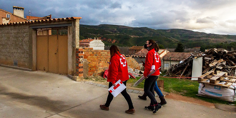 La Diputació de València i Cruz Roja recolzen a 1.654 persones vulnerables de 56 municipis de menys de 5.000 habitants