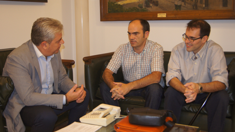 La Diputación y el Ayuntamiento de Chulilla analizan las necesidades locales 