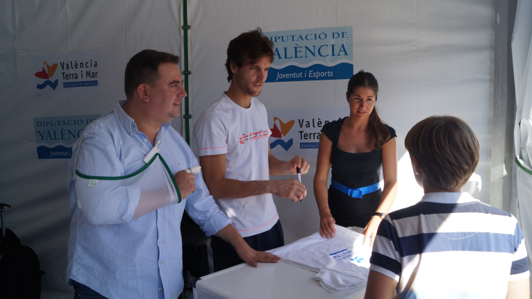 Joao Sousa firma hoy autógrafos en el 500 Open de Tenis