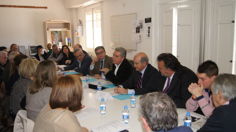 Els ajuntaments accediran per Internet als plans d’inversió i ocupació 2014-15