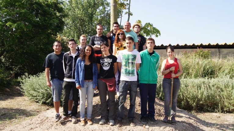 Els alumnes de jardineria de Catarroja treballen en l’Exili