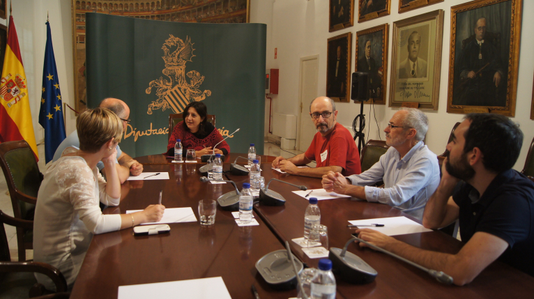 Pérez Garijo explica a alcaldes de la Ribera y Safor la política de inclusión social de la nueva Diputación