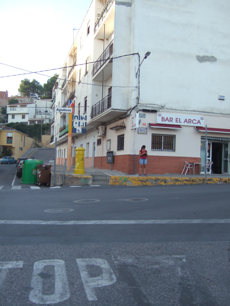 Agullent mejora la entrada principal del municipio