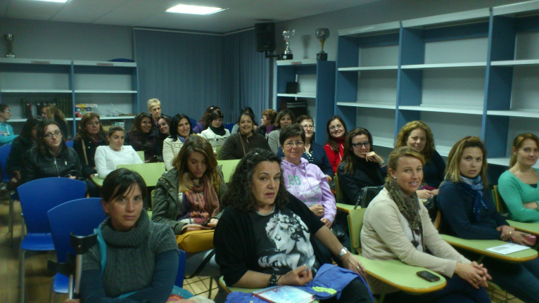 Loriguilla asiste a las mujeres emprendedoras