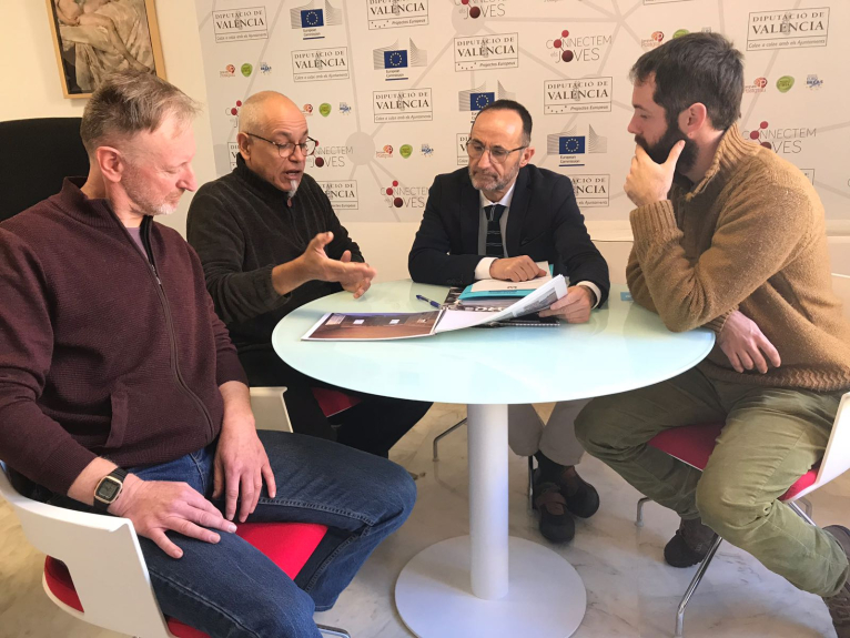 La Diputació recolza en Europa la construcció d’edificis amb la reutilització de la palla de l’arròs