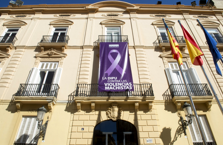 La Diputació pone en marcha una red de vivienda social para mujeres víctimas de la violencia de género