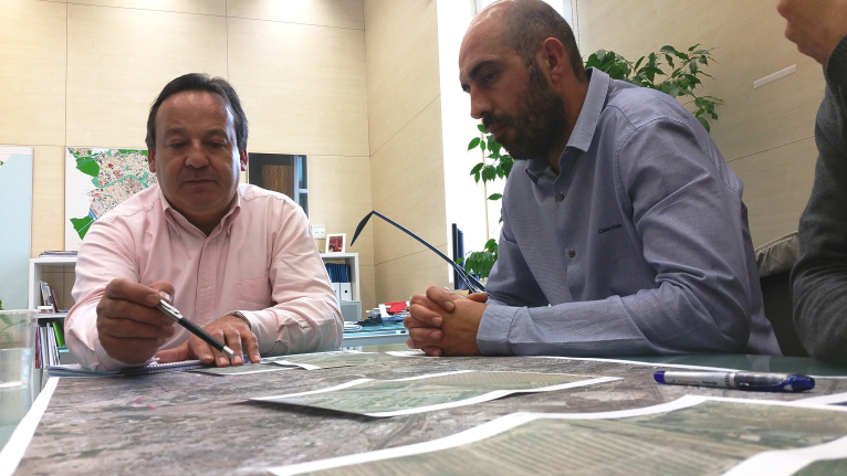 Pablo Seguí presenta en Massarrojos el proyecto de la Diputación para solucionar el problema del tráfico en la CV-308