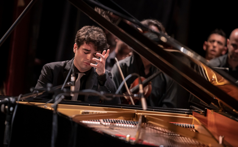 El pianista italià Elia Cecino guanya el Premi Iturbi 2023 