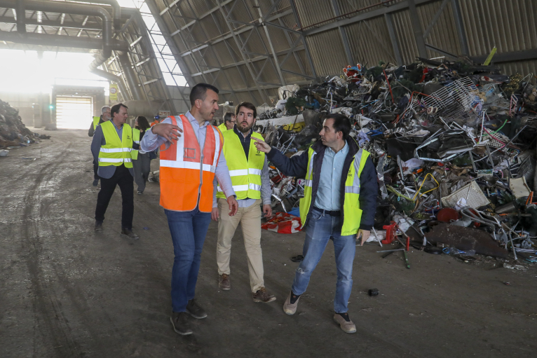La Diputació de València y la EMTRE se unen para colaborar en la reconstrucción de las instalaciones de residuos afectadas por la DANA
