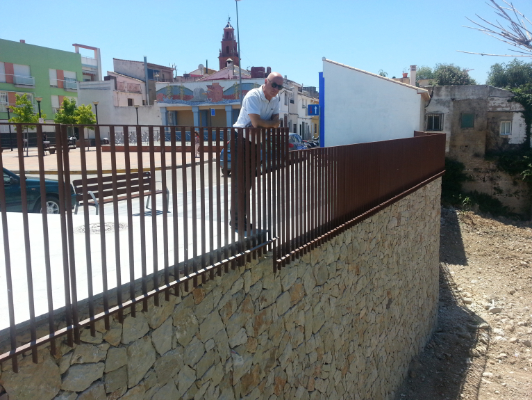 Beniarjó elimina riesgos geológicos en la avenida de la Senyoria