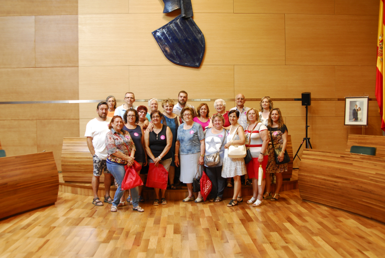 Los vecinos de la Pobla de Farnals visitan la Diputación con el nuevo programa 'Els Dimecres ens Veiem'