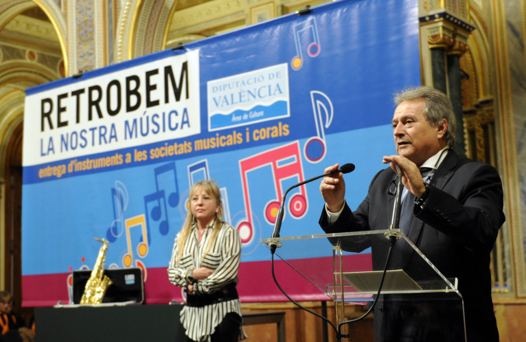 Entrega de instrumentos en Valencia