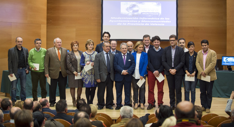 Entrega de ordenadores  en LLiria