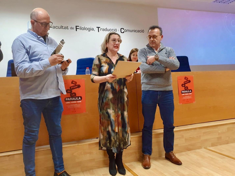 L’Escalante rep el Premi de la Crítica de l'Institut de Filologia per la seua contribució al valencià en les arts escèniques