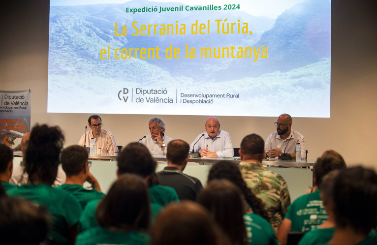 L'expedició Cavanilles 2024 fa la seua parada final en el MuVIM després de recórrer La Serrania durant 14 dies 