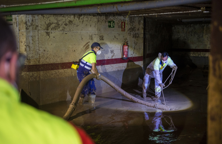 La Diputació manté el dispositiu per a l'extracció de fang en garatges amb 320 operaris i més de 100 màquines