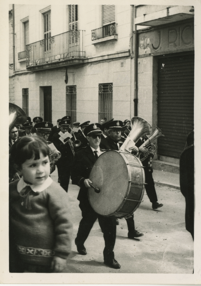 La professionalització i la presència de la dona canvien el perfil de les bandes de música