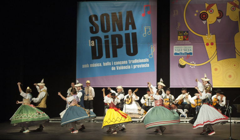 Dieciocho  grupos participarán en el “Sona la dipu amb música, balls i cançons tradicionals 2015”