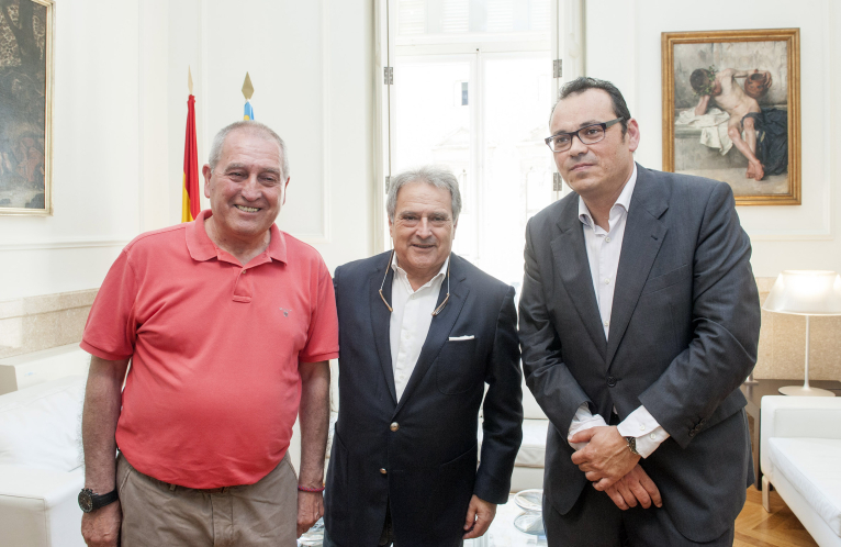 Sinarcas renovará los tejados de los edificios municipales dañados por una tormenta