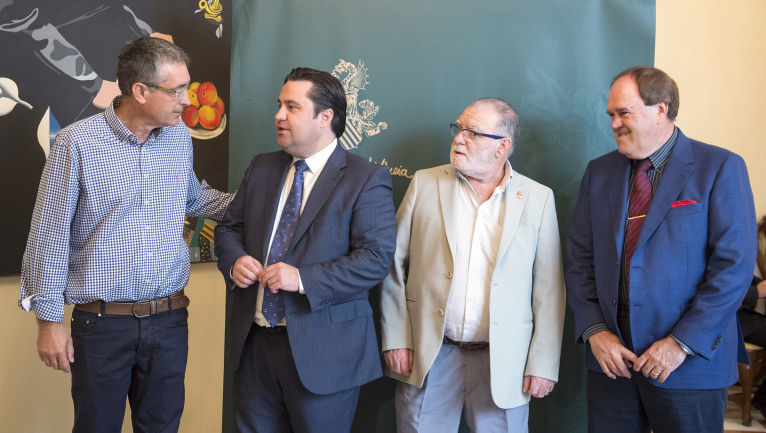 Rus firma convenios con Alginet, Casas Altas, Castelló de Rugat y Losa del Obispo