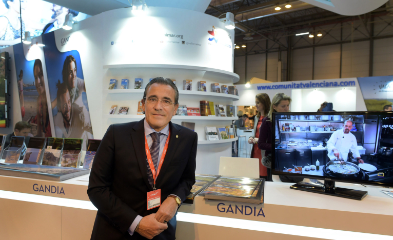 Gandia promociona su patrimonio y sus playas en Fitur 
