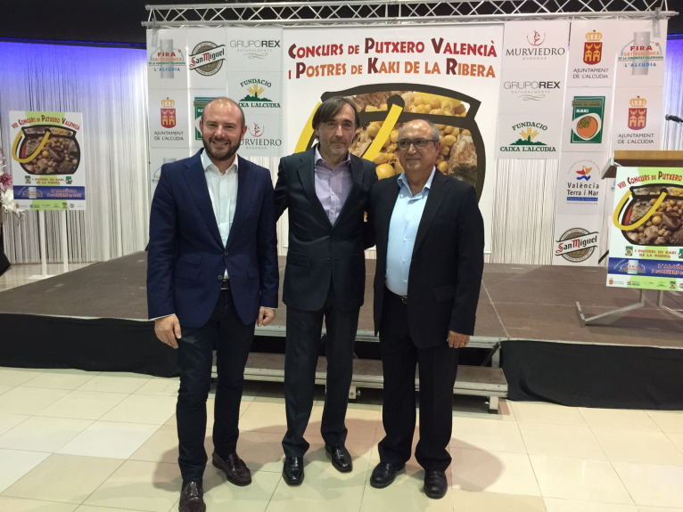 Toni Gaspar asiste al Concurso de Puchero Valenciano y Postres de Kaki de la Ribera 