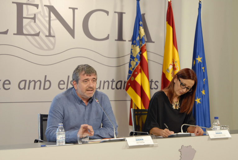 La vicepresidenta Maria Josep Amigó y el diputado Josep Bort inauguran los huertos sociales de Museros 