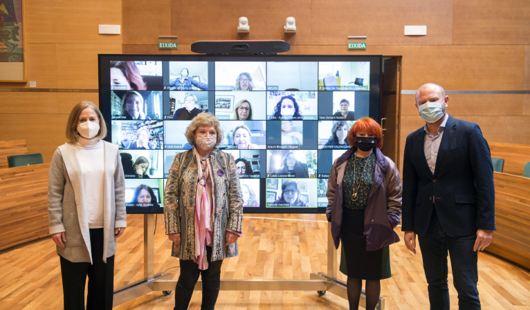 La Diputació celebra un foro sobre mujeres ciudadanas y el camino hacia la igualdad real con Julia Sevilla y Rosa Peris 