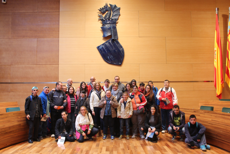 Els alumnes del Centre Ocupacional Municipal de Sueca visiten la Diputació