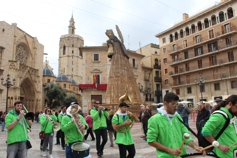 València Turisme convida a viure les Falles amb un espectacle d’animació musical
