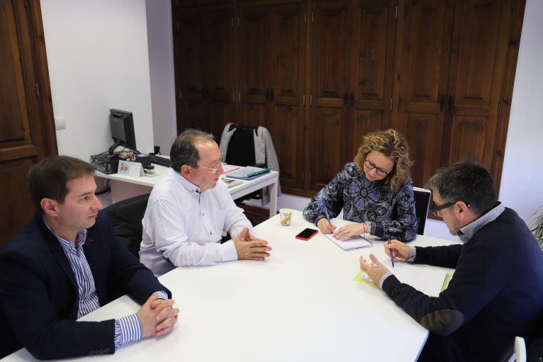 La Fundació ADIEM es reuneix amb la diputada de Benestar Social
