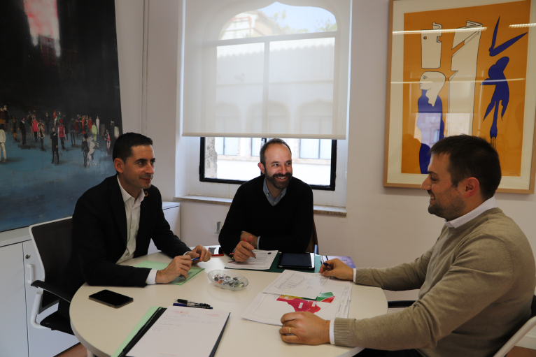 L'alcalde de Losa del Obispo, David Pérez, visita la Diputació de València