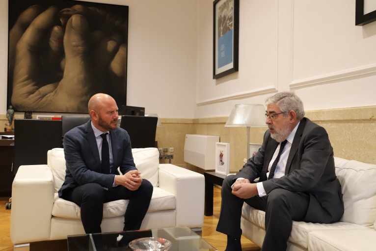 El presidente de la Diputació, Toni Gaspar, se reúne con el rector de la Universidad CEU Cardenal Herrera