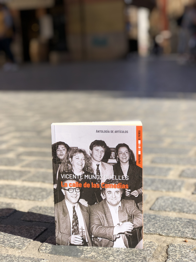 El Magnànim publica ‘La calle de las Comedias’, una selección de artículos de Vicente Muñoz Puelles